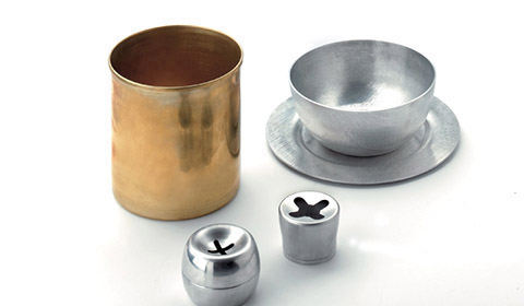bathroom furniture and accessories